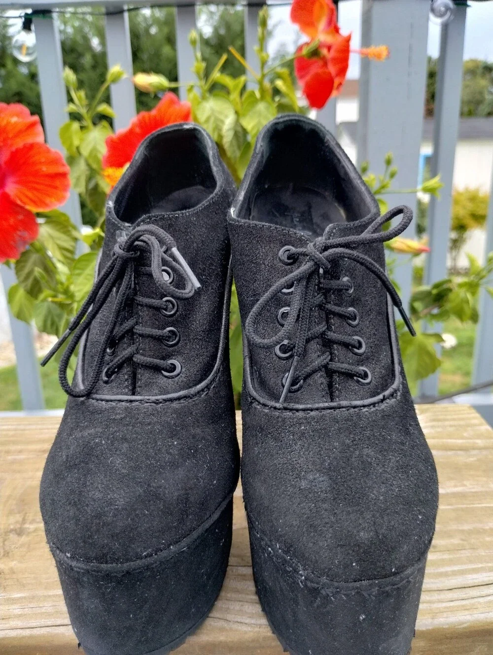 Penelope And Coco Women’s Black Suede Platform Lace-Up Heel Pumps 7